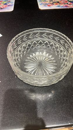Beautiful Crafted Crystal Clear Decorative Serving Bowl