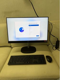 HP ALL IN ONE Ryzen 5 7520 with Radeon Graphics, TOUCHSCREEN, 8GB Ram, 256 GB SSD, Win 11 (Keyboard and Mouse included)