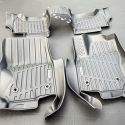 New in Box - 2025 Toyota 4Runner Floor Mats - Black 