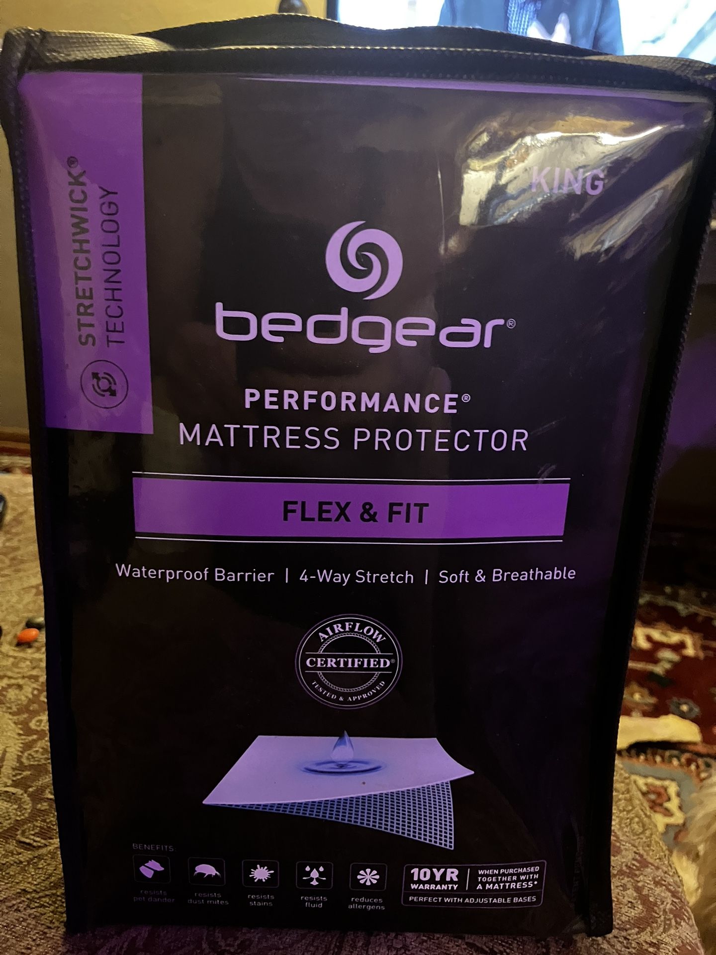 Mattress protector