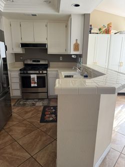 Kitchen Countertop Tile 