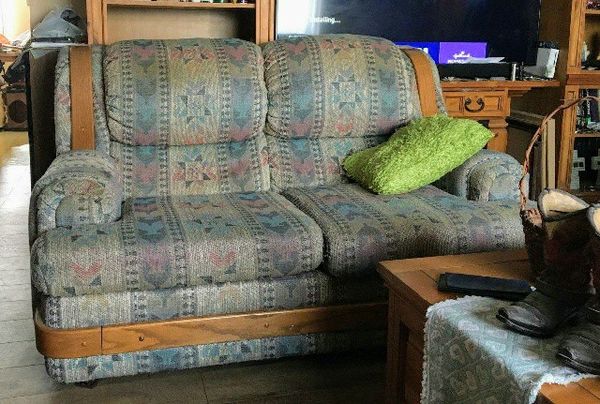 Southwest loveseat chair for Sale in Albuquerque, NM - OfferUp