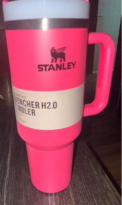 Stanley Quencher H2.0 FlowState Tumbler 40oz Hot Pink Handle Lid