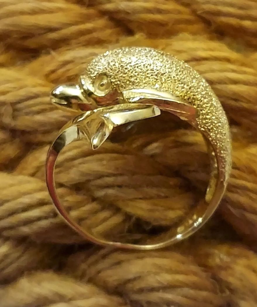 14 K Gold Dolphin Ring