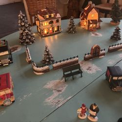 Snow Village Scene Collection Dispay