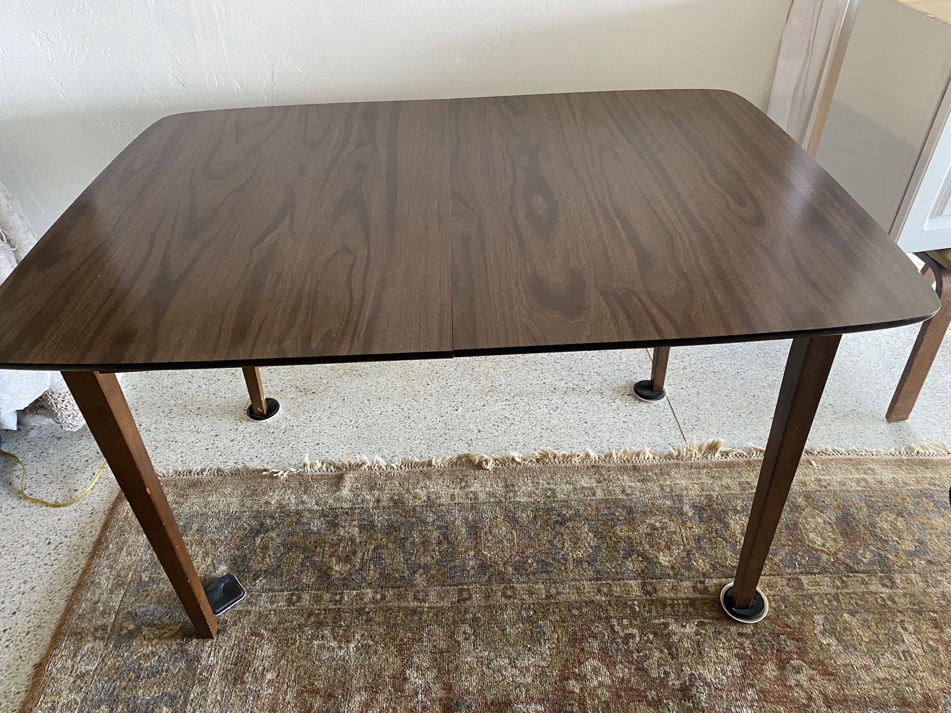 MCM Expanding Dining/Dinette Table With Leaf w/Tapered Legs