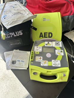 ZOLL AED Plus