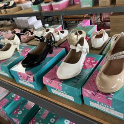 Kids Shoes $10