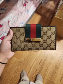 Authentic Vintage Gucci Wallet