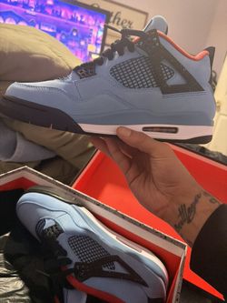 Travis Scott 4s