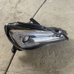 Brz 2017 OEM Passenger Side headlight No Plug