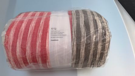 Crate & Barrel Full/Queen Striped Cotton Quilt Red/Gray 90x96 in