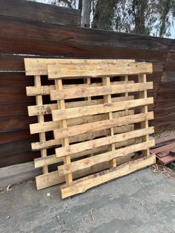 Free - Wood Pallets