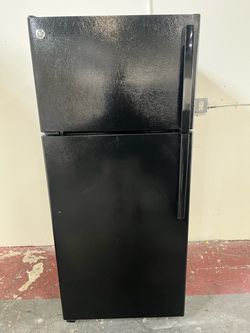 Refrigerator GE 28”