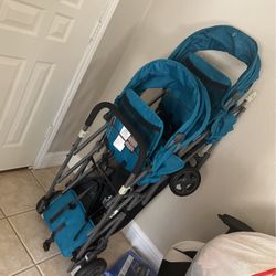 Three seater stroller