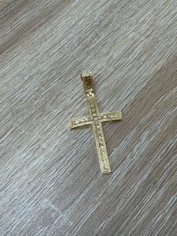 14K Yellow Gold Cross Pendant