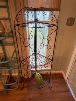 Corner Plant Stand