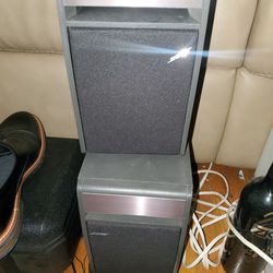 Bose Bookshelf Speakers Model 141