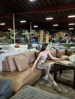 Moran Luxury Leather 3-piece sectional sofa in brown