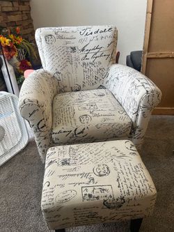 White French Script Arm Chair w/ Ottomon
