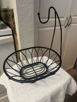 Metal fruit basket