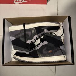 Air Jordan 1 Mid SE Craft Inside Out (Rarely Worn)