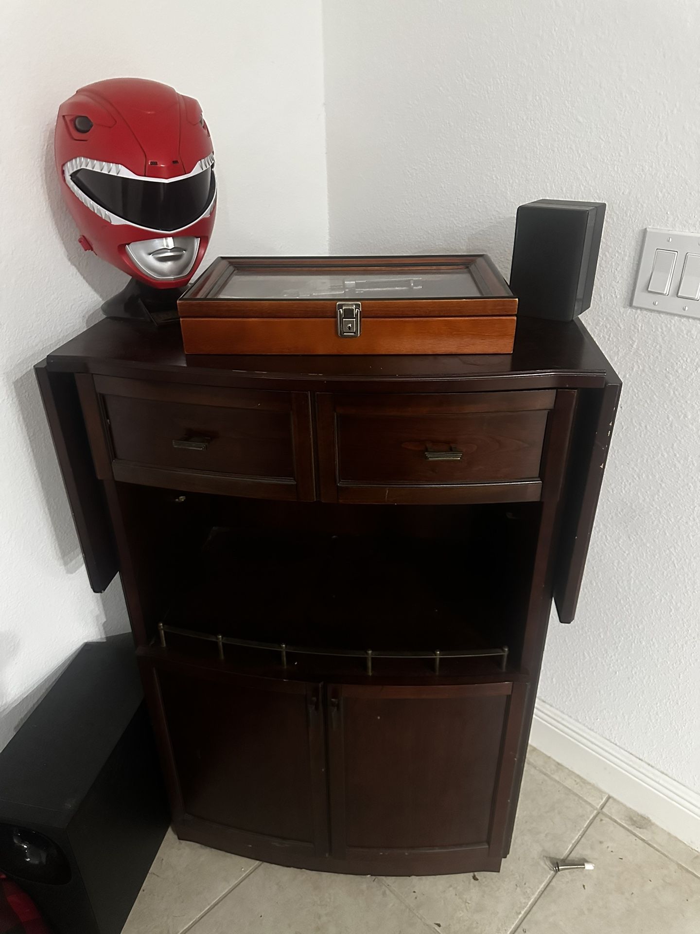 Chocolate Wooden Chester 