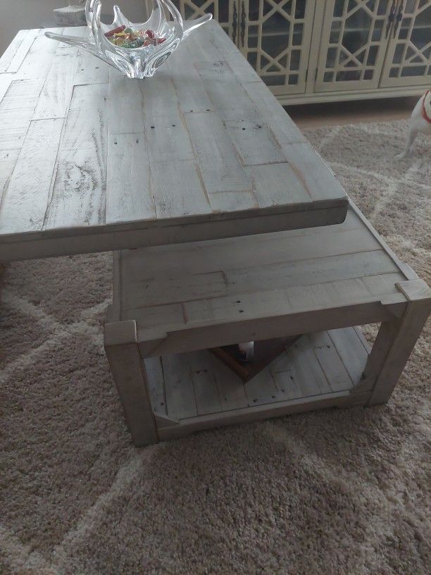 CONVERTIBLE COFFEE TABLE