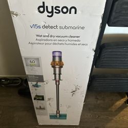 Dyson Submarine Vacuum 