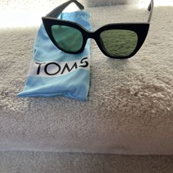 TOMS Sunglasses