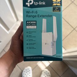 WiFi 6 Range Extender 