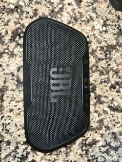 Toyota jbl speak for Tacoma or forerunner universal