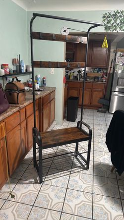 Shoe rack plus coat hang