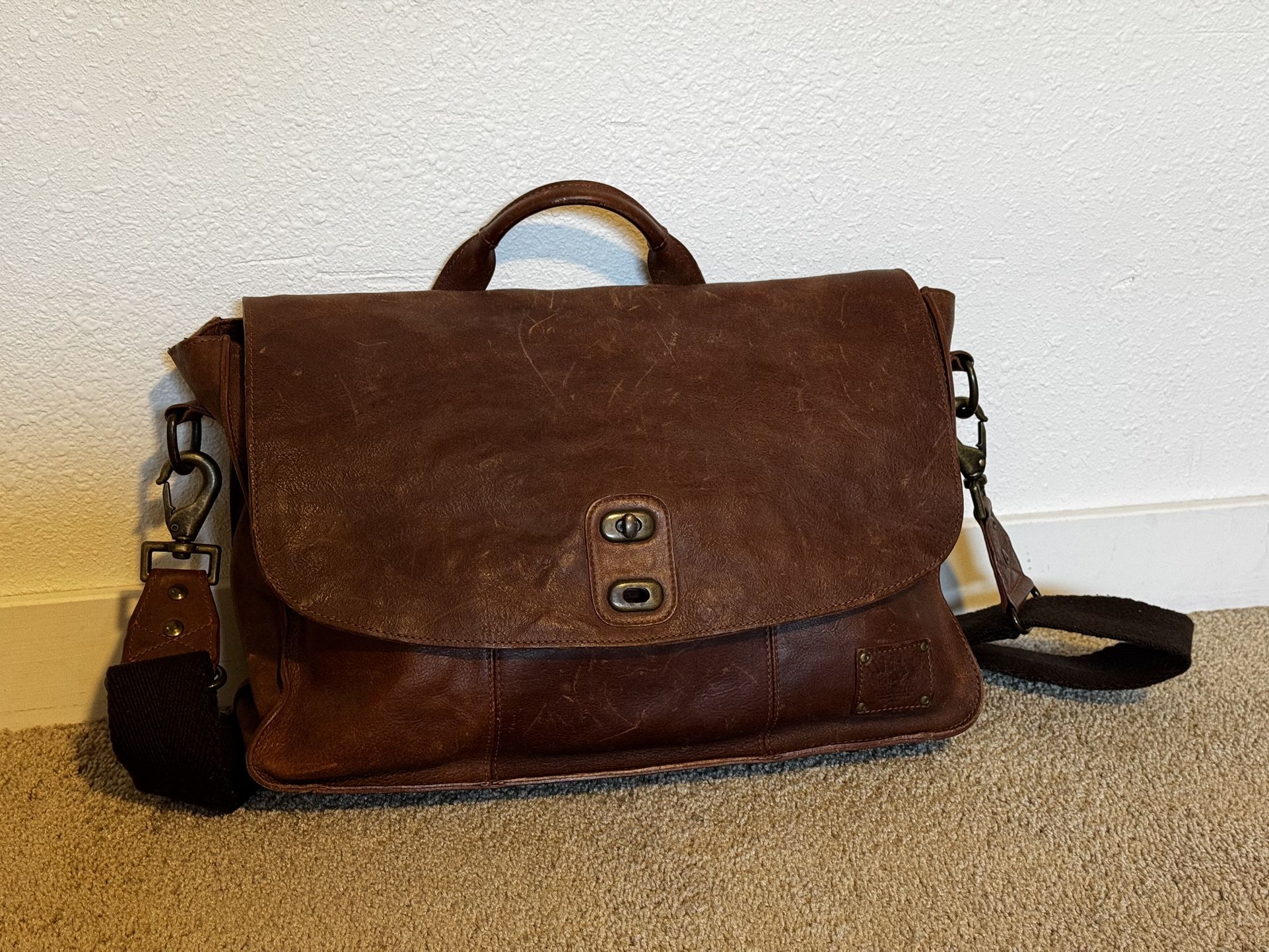 Will Leather Goods Messenger Bag