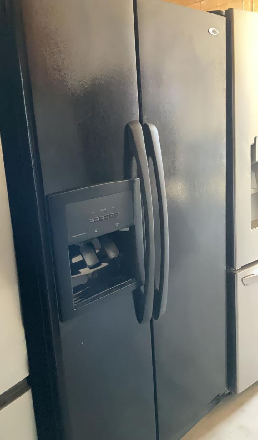 Amana Side By Side Black Refrigerator
