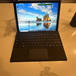 Microsott Surtace Pro Touchscreen 4 i5-6300U 2.40GHz 8GB RAM 256GB SSD Windows 10 