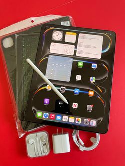 Apple IPad Pro 13”  (M4 chip /OLED display/ 2024 model) 256GB with keyboard, pen & Accessories