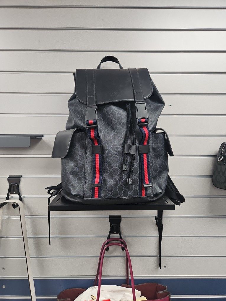Gucci GG Supreme Backpack