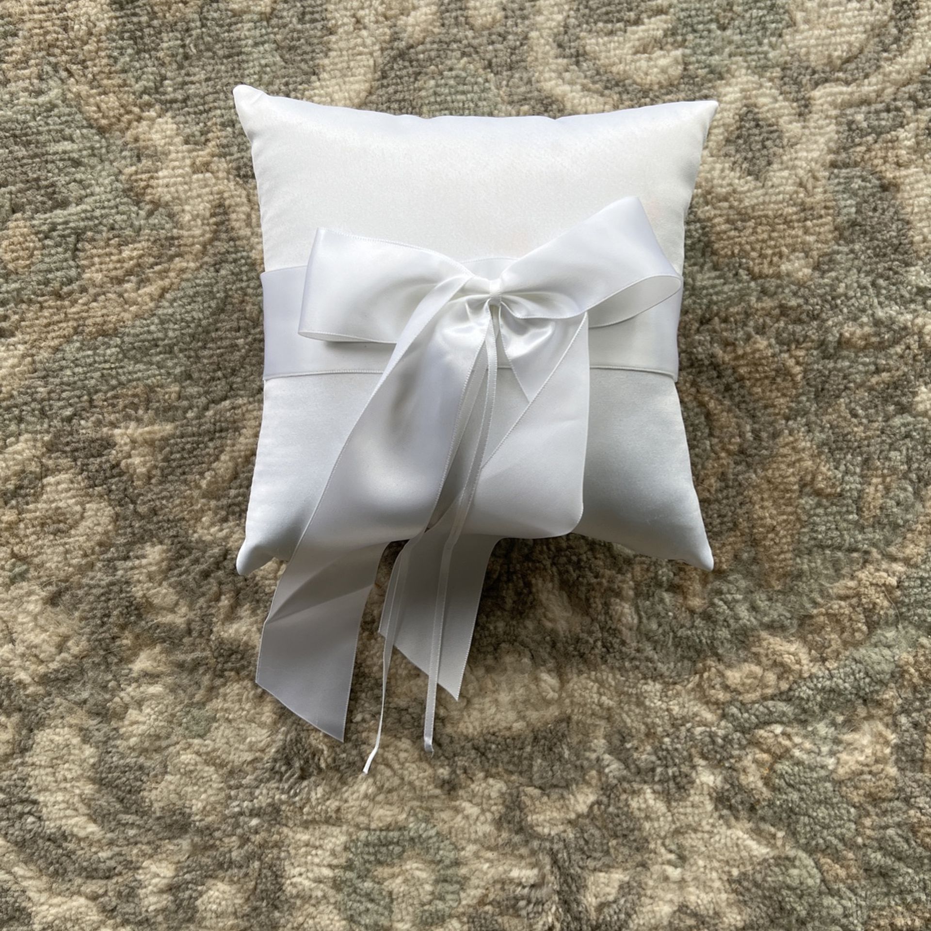 Wedding ring pillow