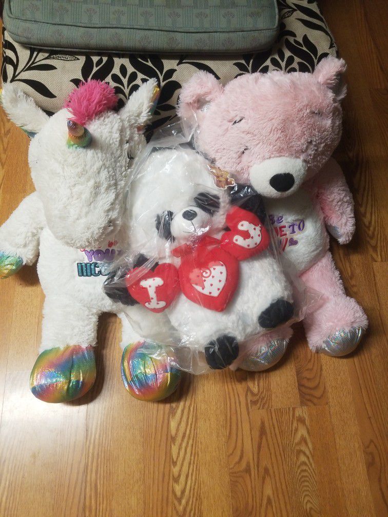 3 Stuffed Animals