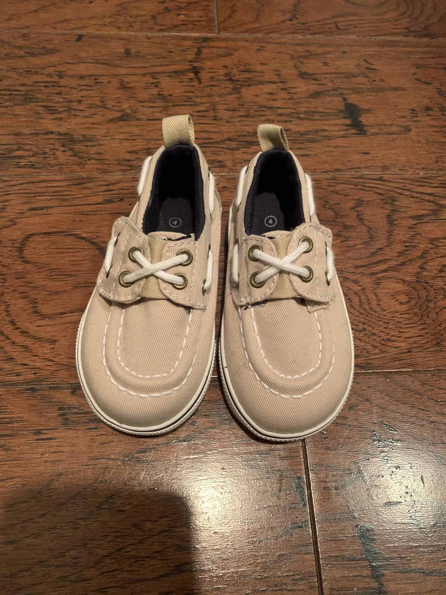 NWT Boys shoes size 4c