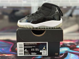 Size 4C - Air Jordan 11 Jubilee - $90