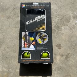 New Pickleball Paddle Set With Two Balls