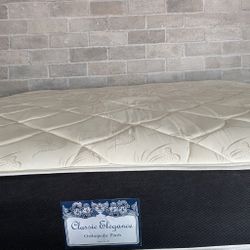 Like new king mattress - Orthopedic Plush