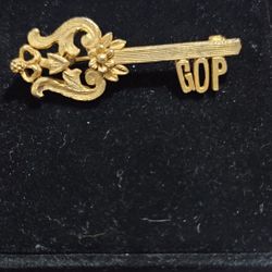 Vtg Sears Key GOP Signed Brooch Pin