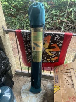 Round market umbrella only  Needs Durable 26 lbs. umbrella base