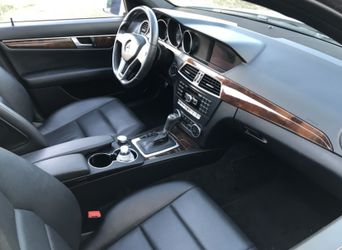 2014 Mercedes-Benz price is firm please no insults