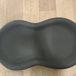 Dark Grey Keekaroo Peanut Changer