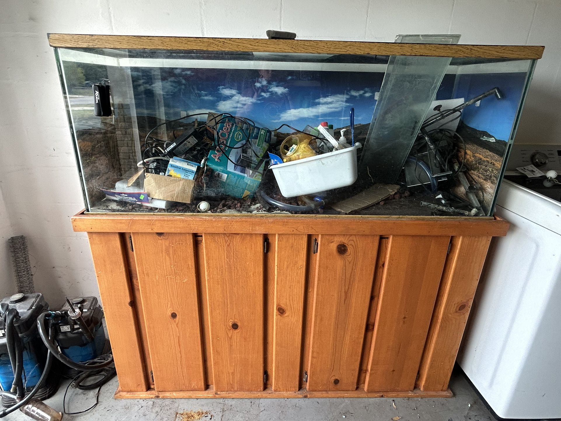 110 Gallon Glass Aquarium With Solid Wood Stand And Tons Of Supplies