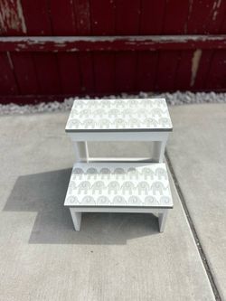 Pet stairs / kid stool